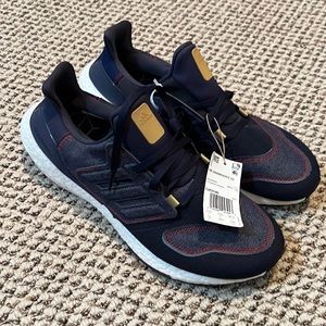 NWT Adidas Ultraboost 22 - GX9146